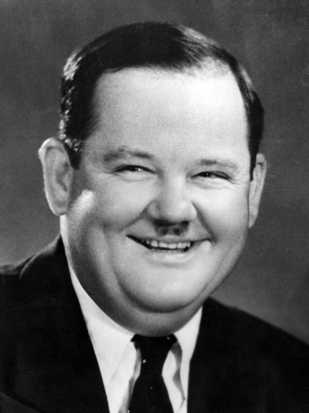 How tall is Oliver Hardy?